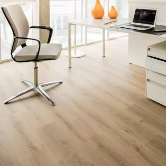 Цена Ламинат K4420 Дуб Классик Natural Touch 8-32 Стандартная Kaindl