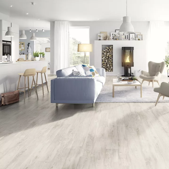 Ламинат EHL129 Ru Каштан Пьягола Белый Home Classic Egger - в Днепре